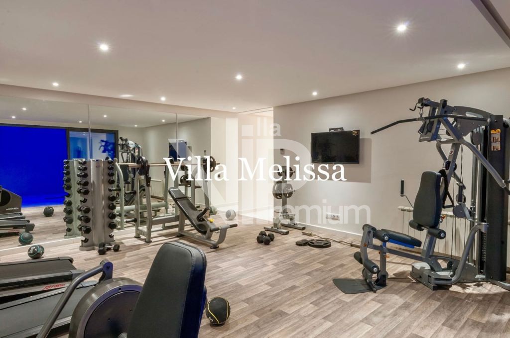 Luxury villa, Royal Palm and around