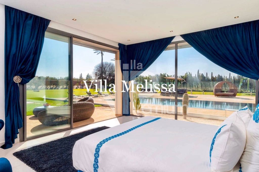 Luxury villa, Royal Palm and around
