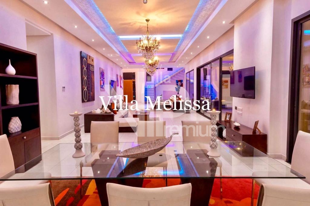 Luxury villa, Royal Palm and around
