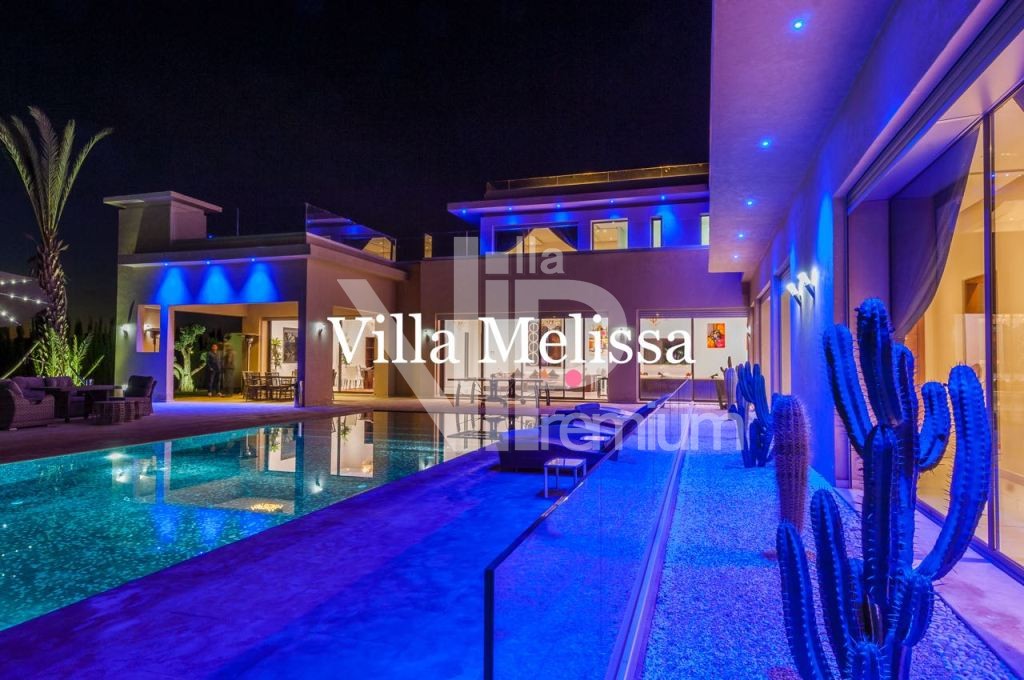 Luxury villa, Royal Palm and around