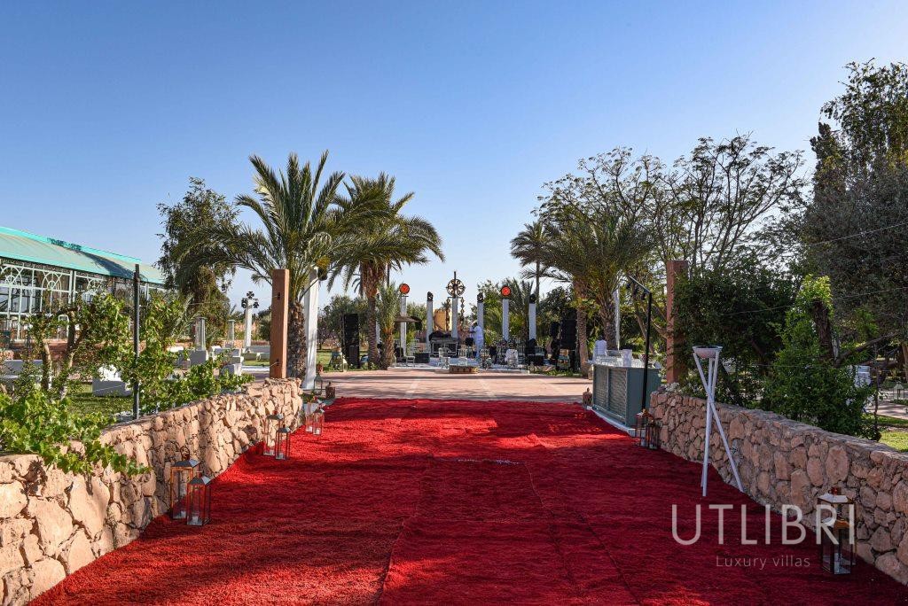 Extraordinary villa, Road to Fes