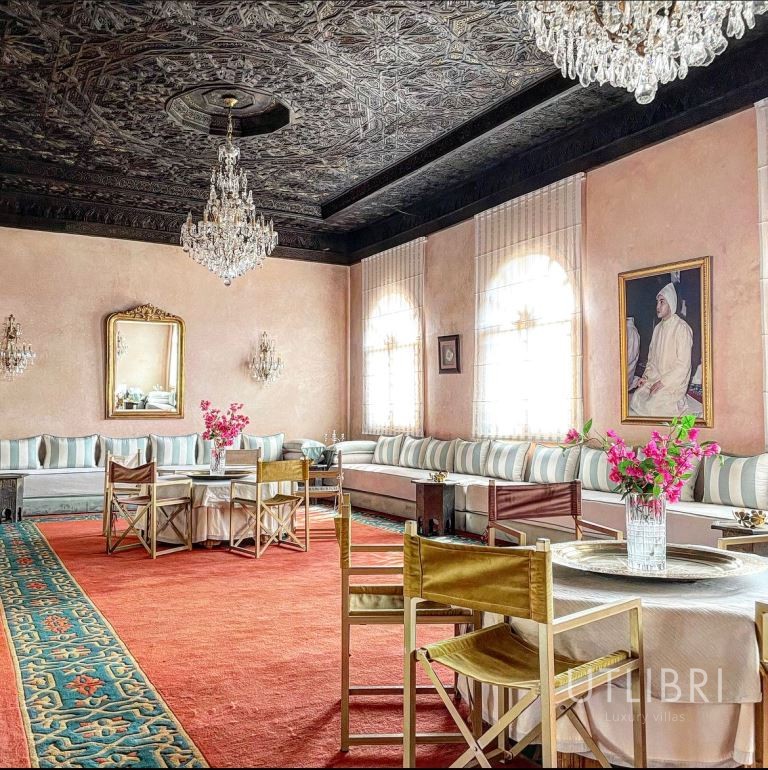 Extraordinary villa, Road to Fes