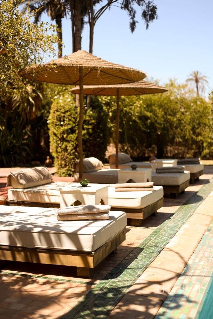 Extraordinary villa, Road to Fes
