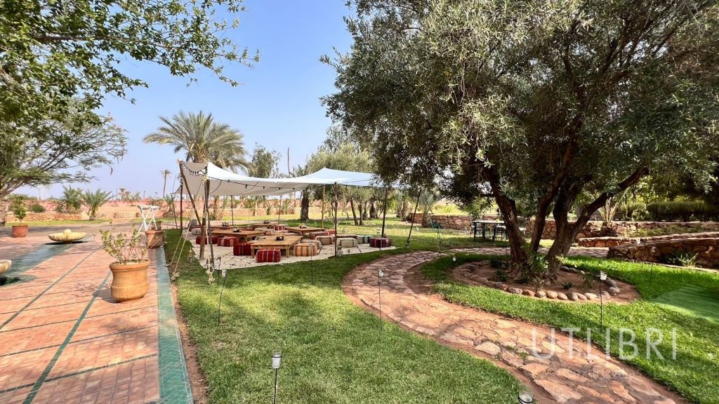 Extraordinary villa, Road to Fes
