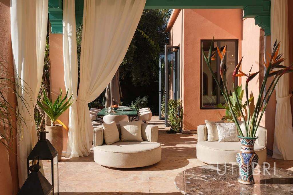 Extraordinary villa, Amelkis Golf