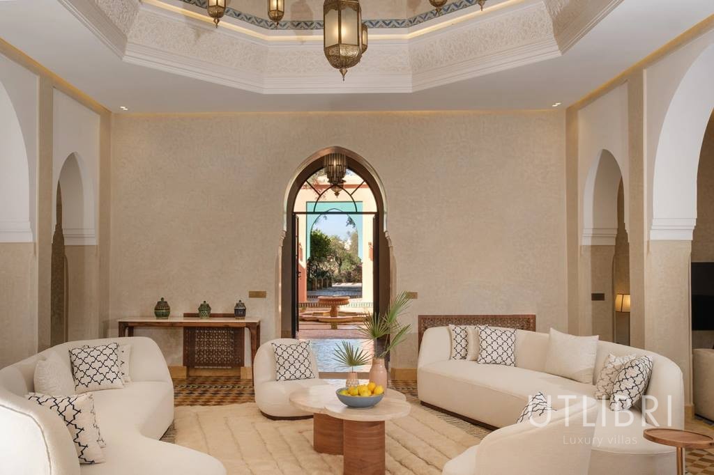 Extraordinary villa, Amelkis Golf