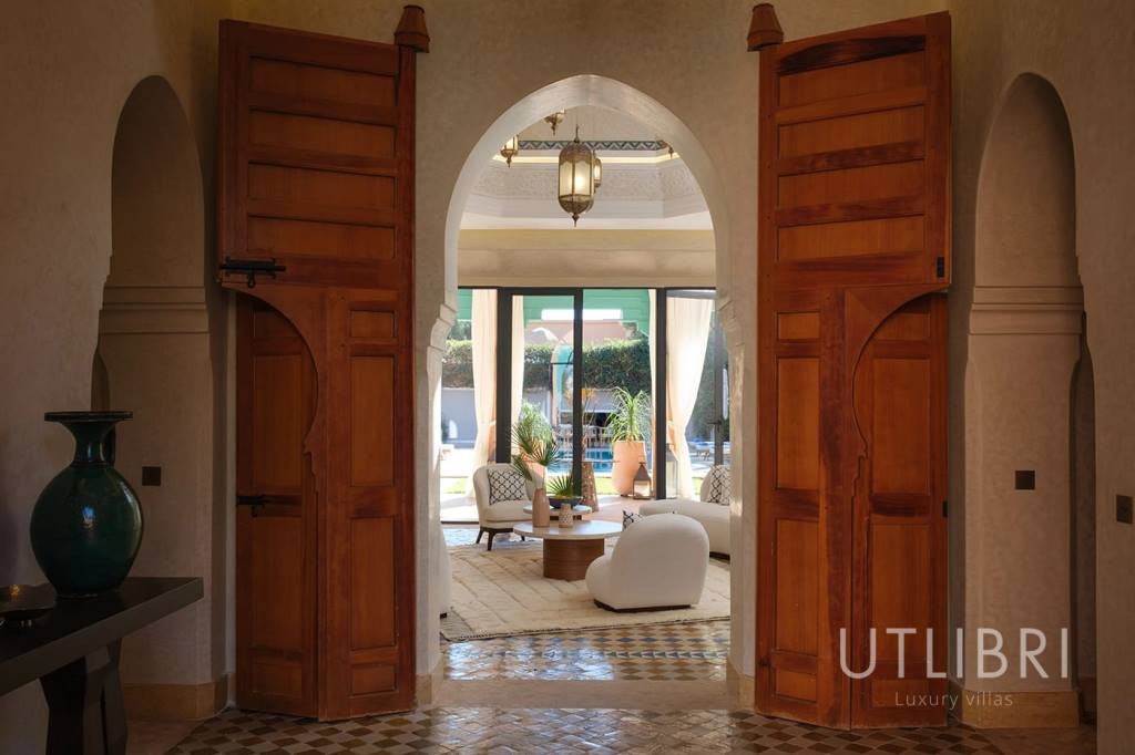 Extraordinary villa, Amelkis Golf