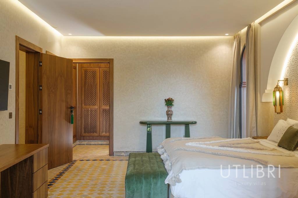 Extraordinary villa, Amelkis Golf
