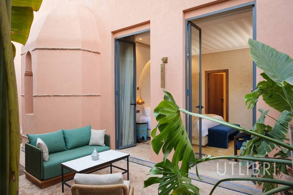 Extraordinary villa, Amelkis Golf