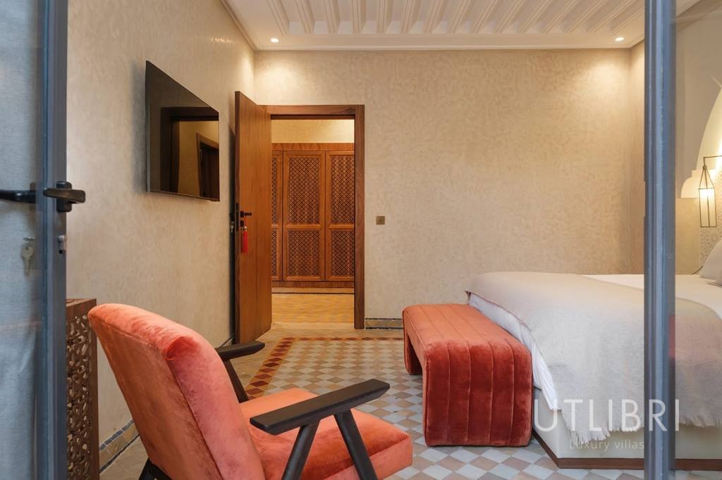 Extraordinary villa, Amelkis Golf