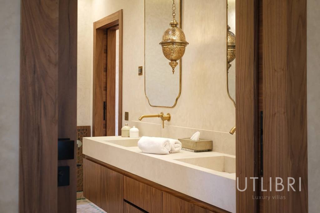 Extraordinary villa, Amelkis Golf