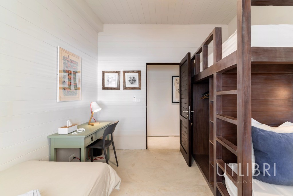 Villa d'exception, Roches noires