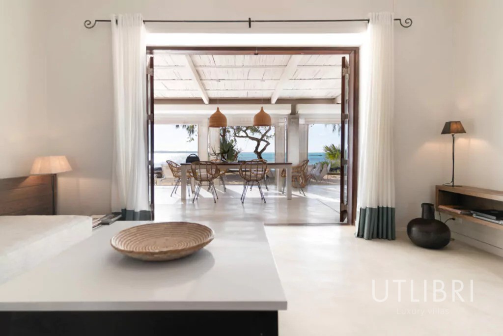 Villa d'exception, Roches noires