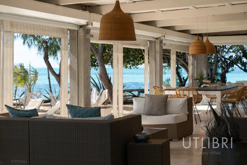 Villa d'exception, Roches noires