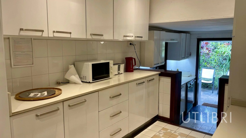 Villa d'exception, Roches noires