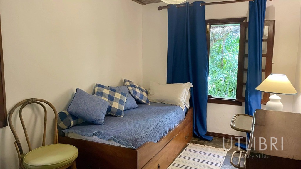 Villa d'exception, Roches noires