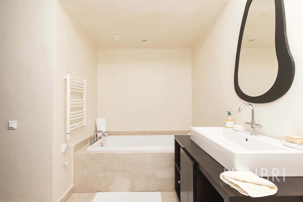 Extraordinary villa, Al Maaden Golf