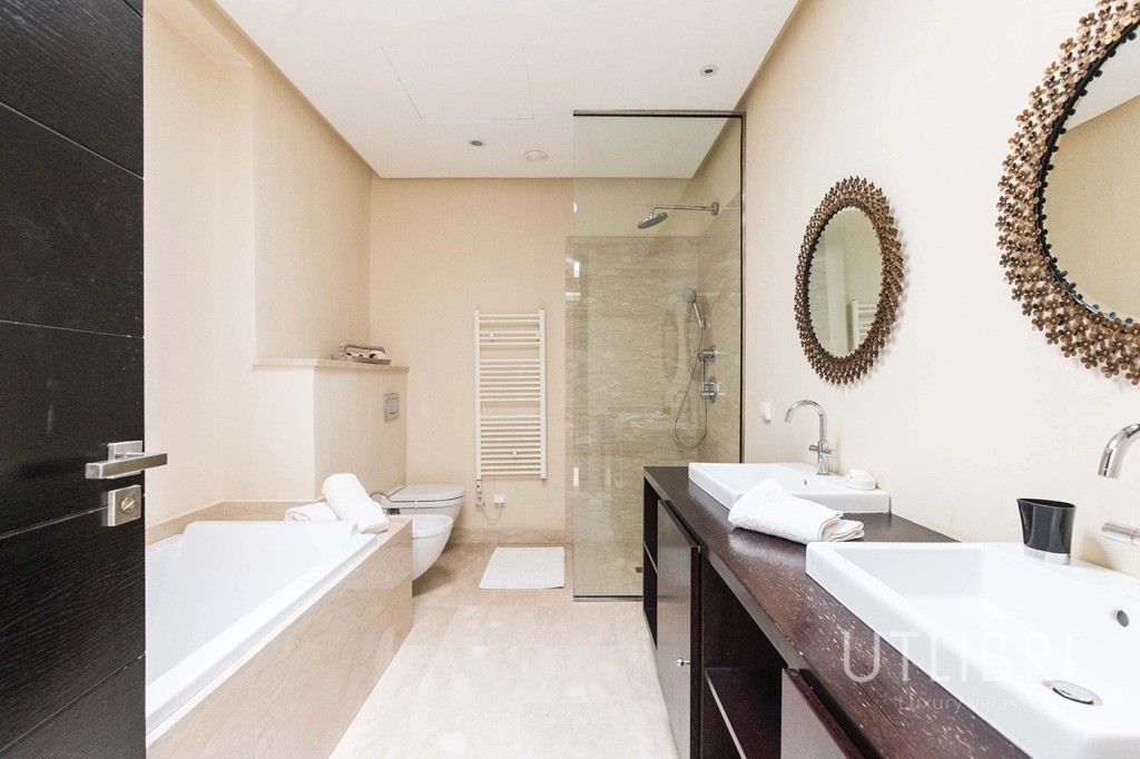 Extraordinary villa, Al Maaden Golf