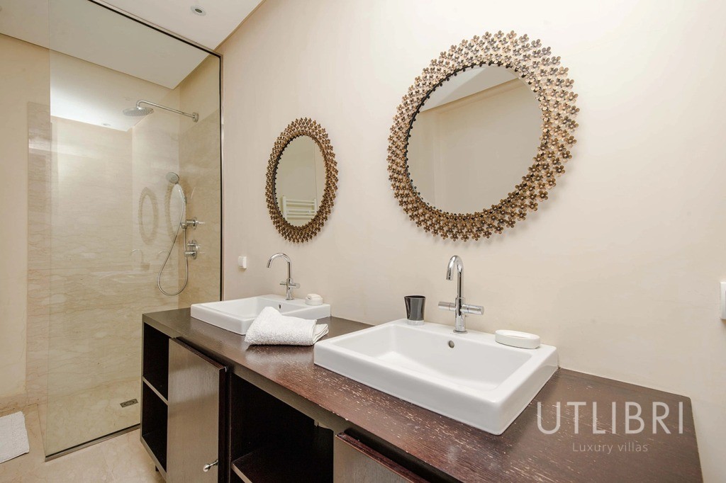Extraordinary villa, Al Maaden Golf