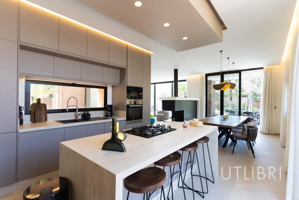 Extraordinary villa, Near Amelkis Golf 