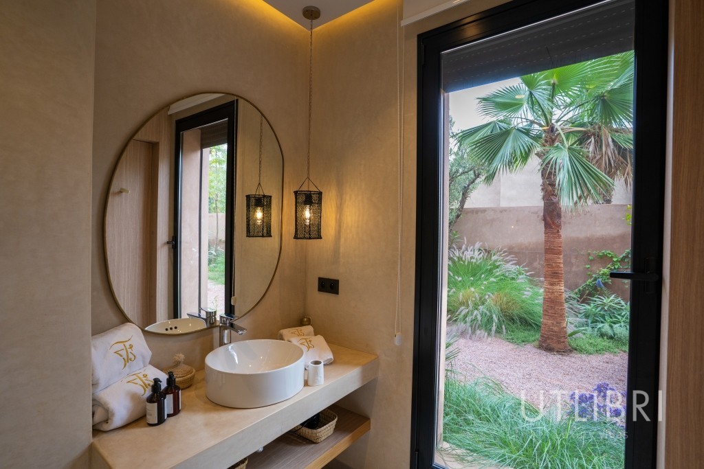 Extraordinary villa, Near Amelkis Golf 