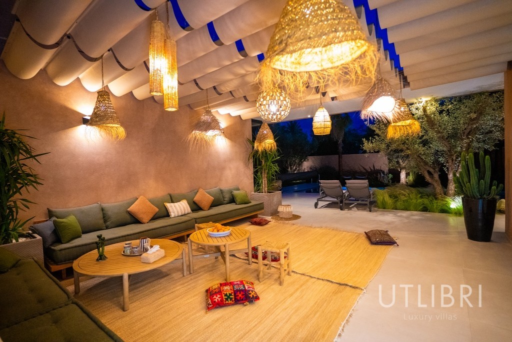 Extraordinary villa, Near Amelkis Golf 
