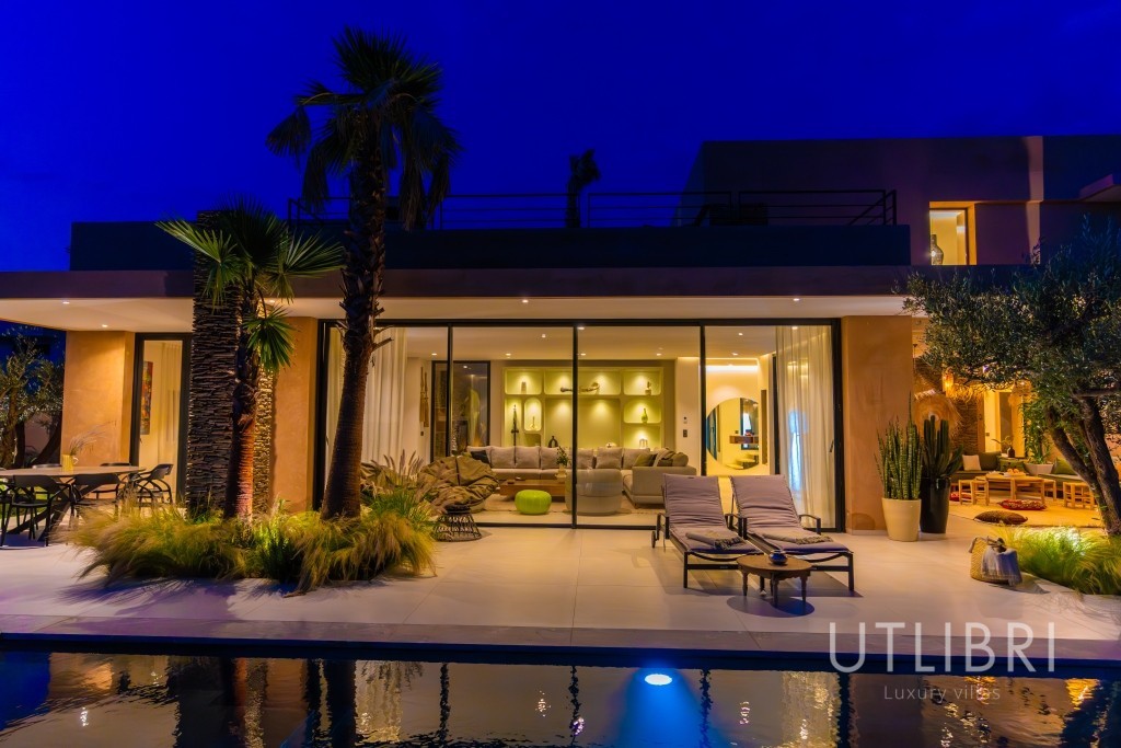 Extraordinary villa, Near Amelkis Golf 