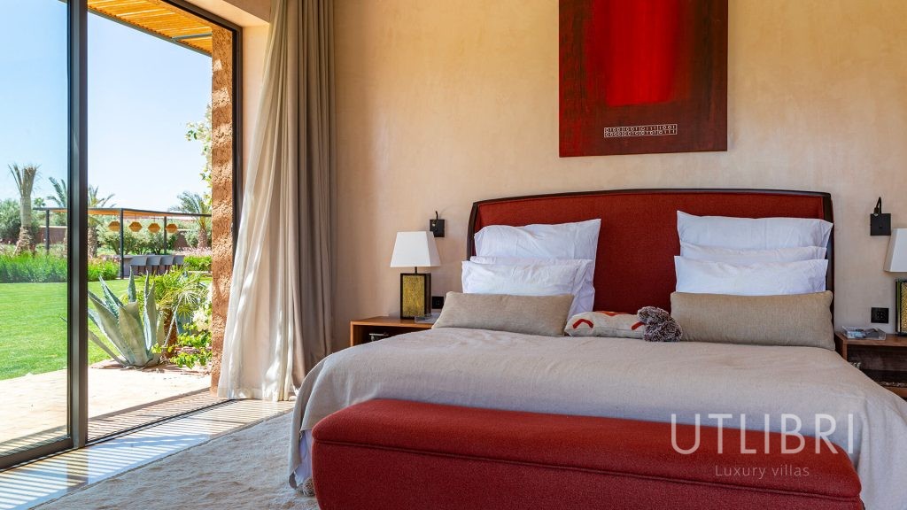 Extraordinary villa, Royal Palm and around