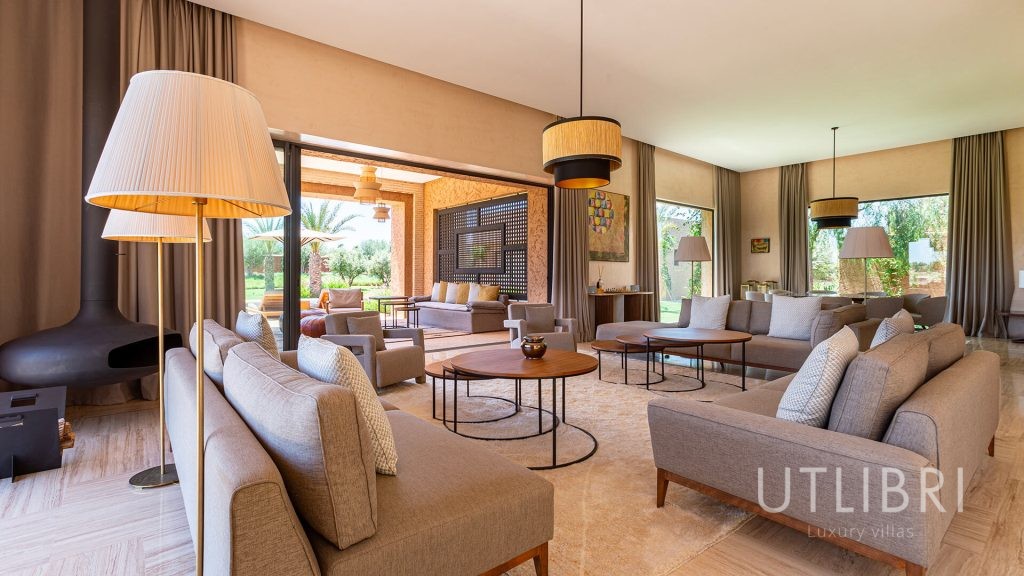 Extraordinary villa, Royal Palm and around