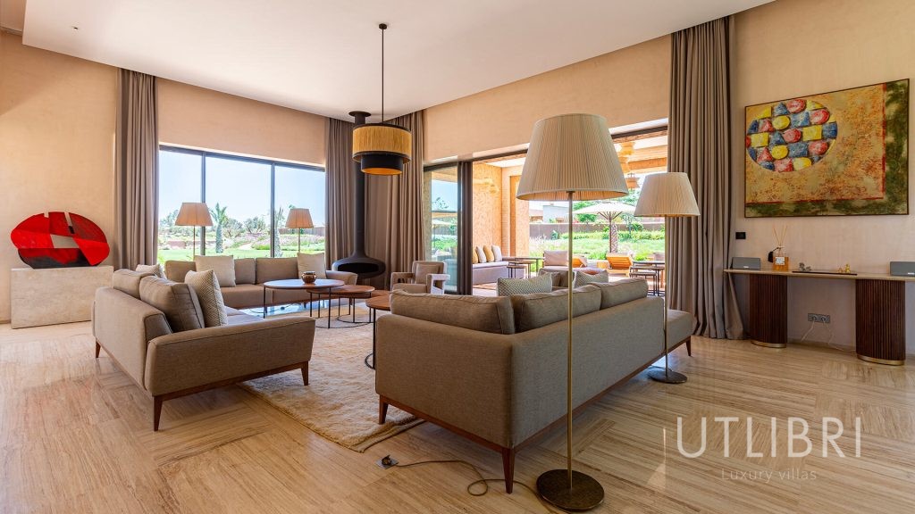 Extraordinary villa, Royal Palm and around