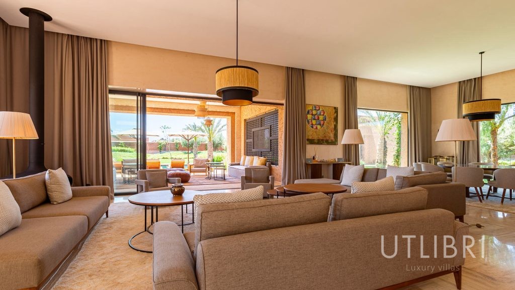 Extraordinary villa, Royal Palm and around