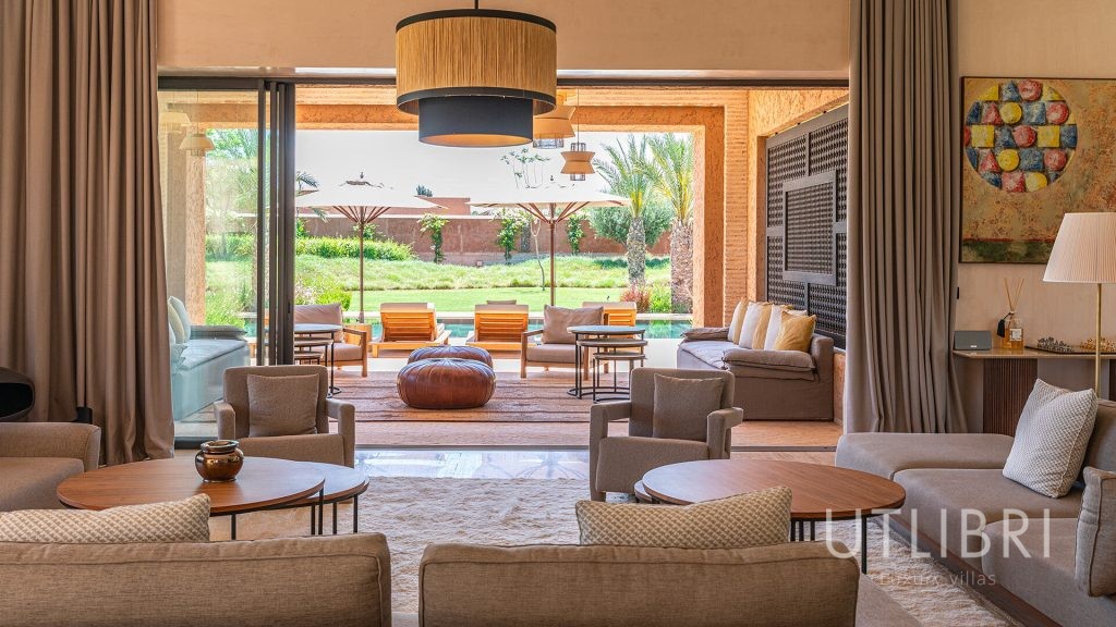 Extraordinary villa, Royal Palm and around