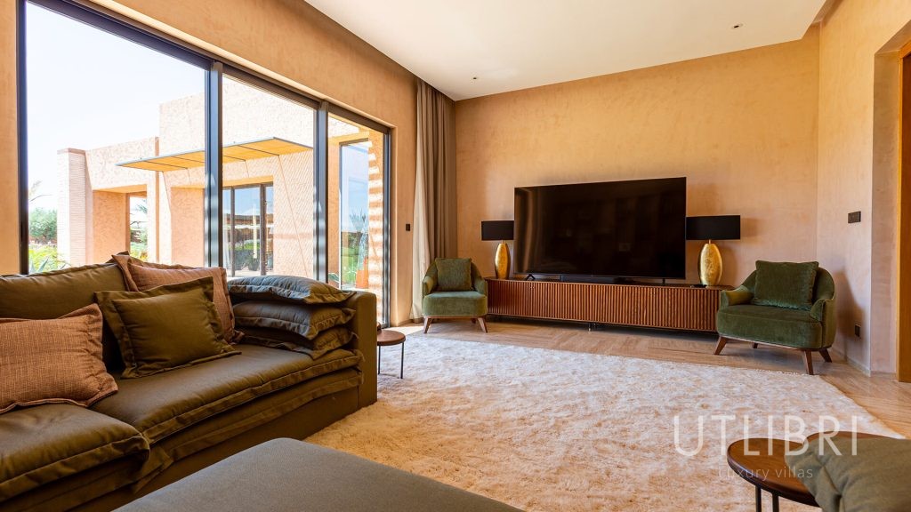 Extraordinary villa, Royal Palm and around