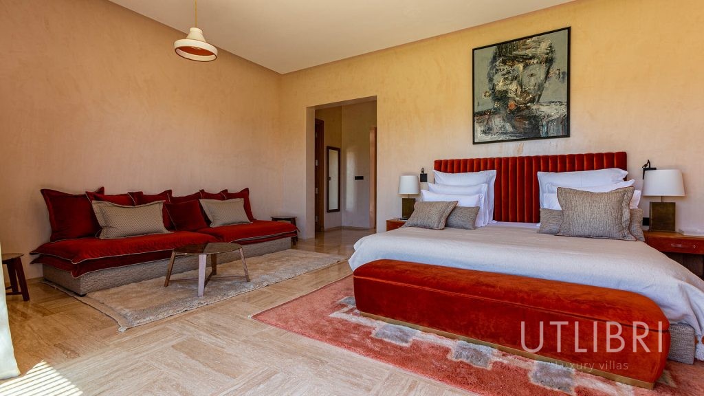 Extraordinary villa, Royal Palm and around