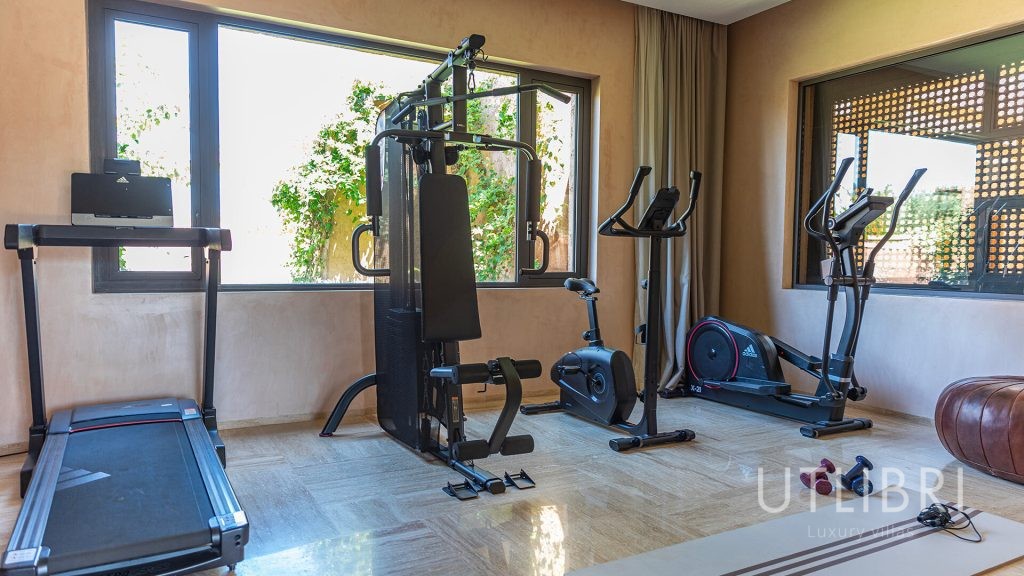 Extraordinary villa, Royal Palm and around