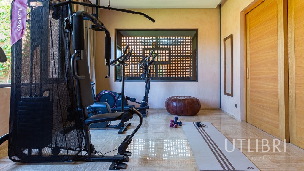 Extraordinary villa, Royal Palm and around