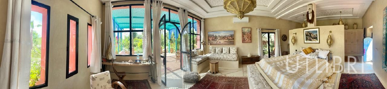 Extraordinary villa, Road to Fes