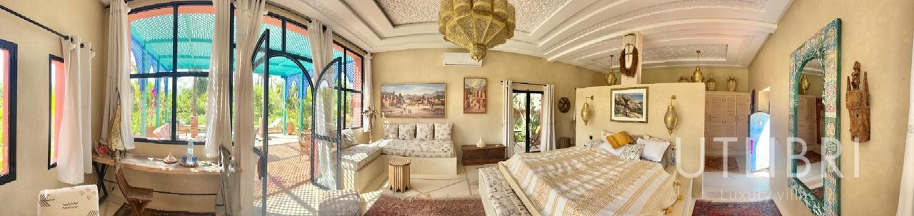 Extraordinary villa, Road to Fes