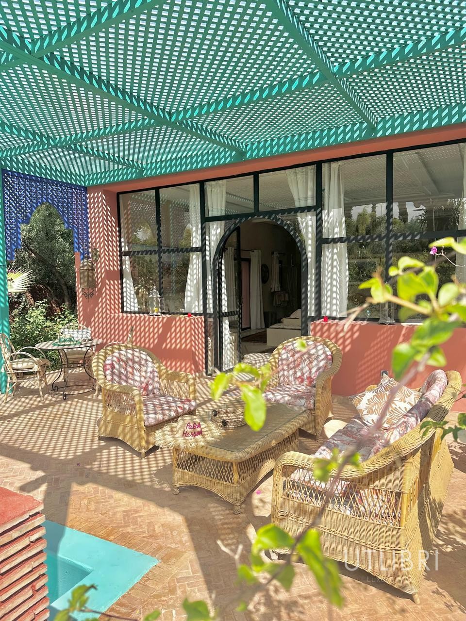 Extraordinary villa, Road to Fes
