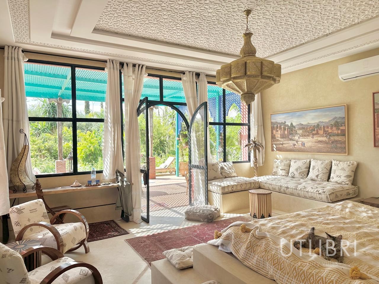 Extraordinary villa, Road to Fes