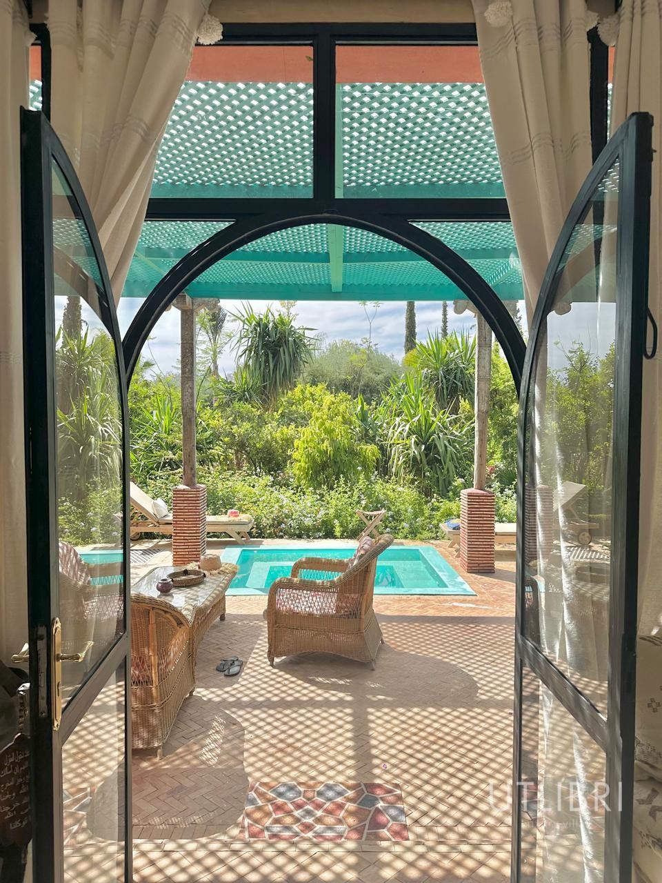 Extraordinary villa, Road to Fes