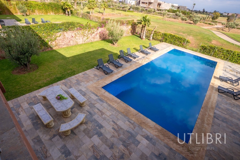 Extraordinary villa, Amelkis Golf