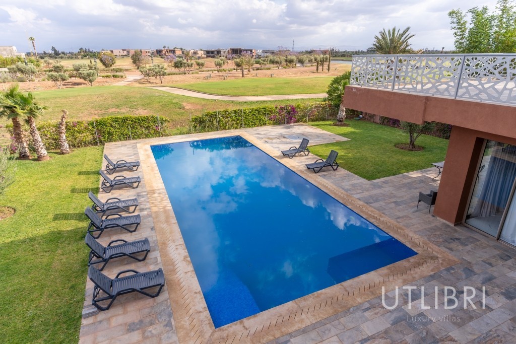 Extraordinary villa, Amelkis Golf