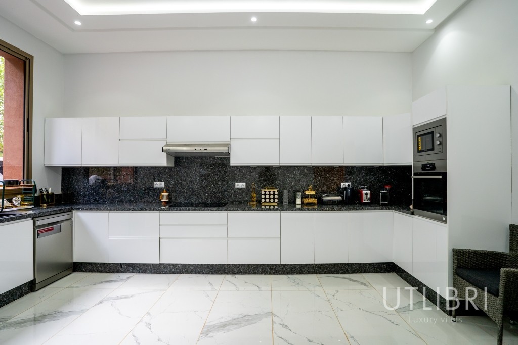 Extraordinary villa, Amelkis Golf