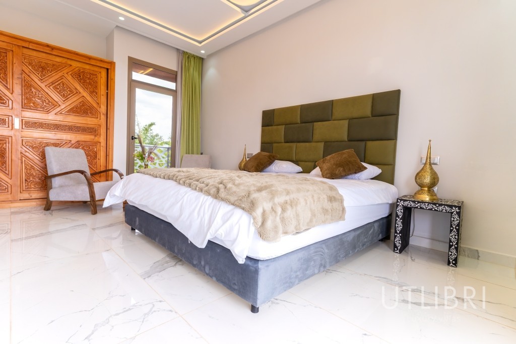 Extraordinary villa, Amelkis Golf