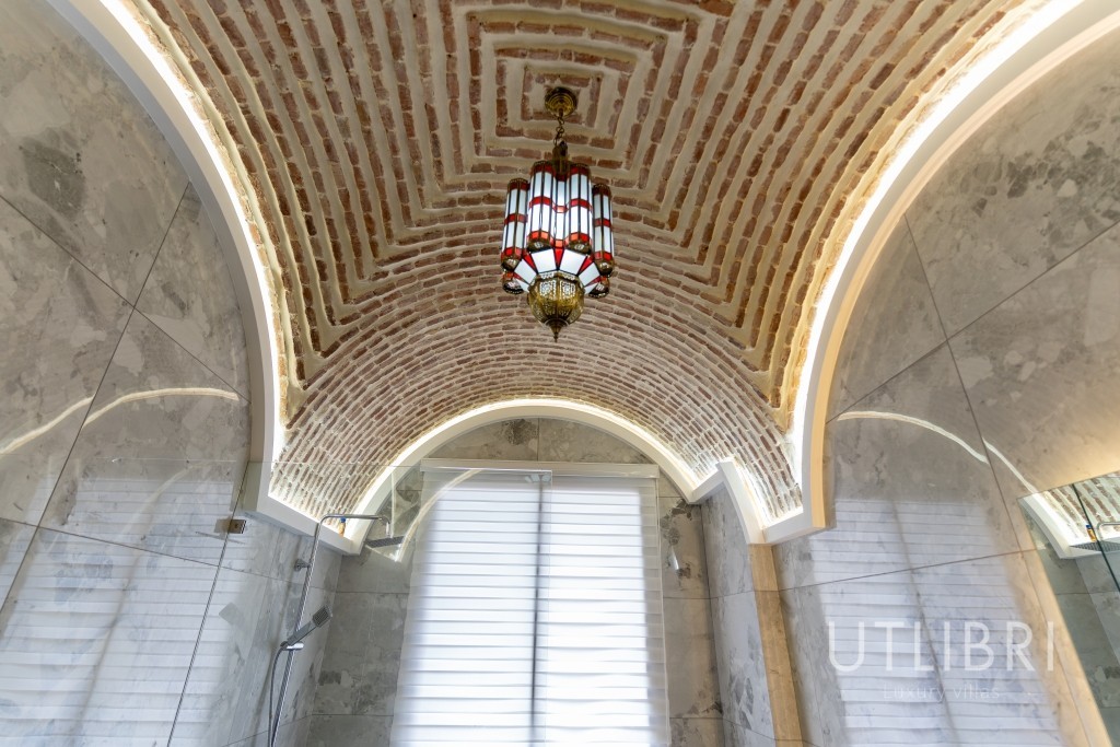 Extraordinary villa, Amelkis Golf