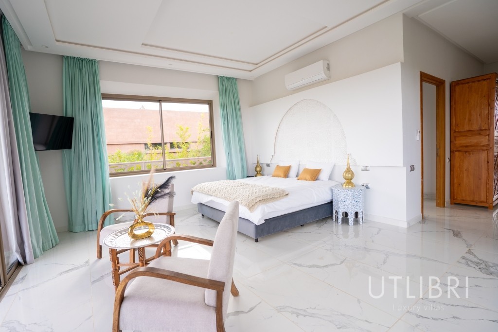 Extraordinary villa, Amelkis Golf