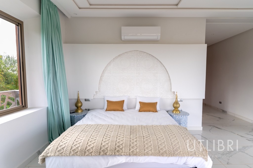 Extraordinary villa, Amelkis Golf