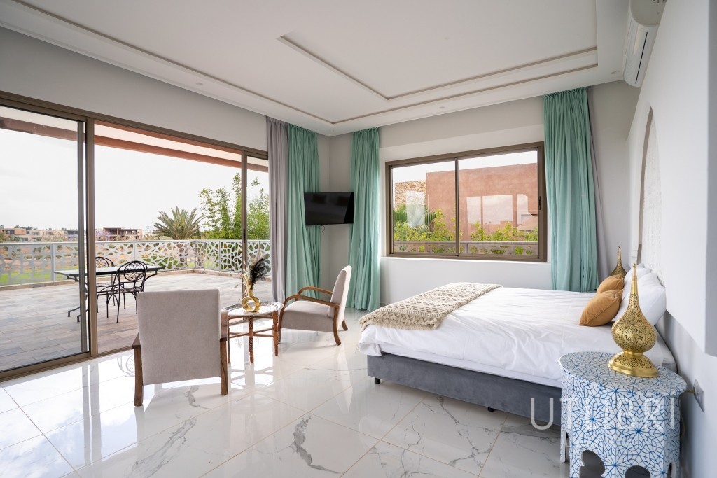 Extraordinary villa, Amelkis Golf