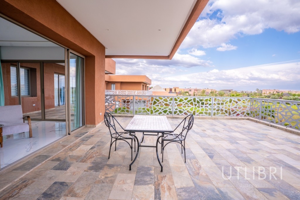 Extraordinary villa, Amelkis Golf
